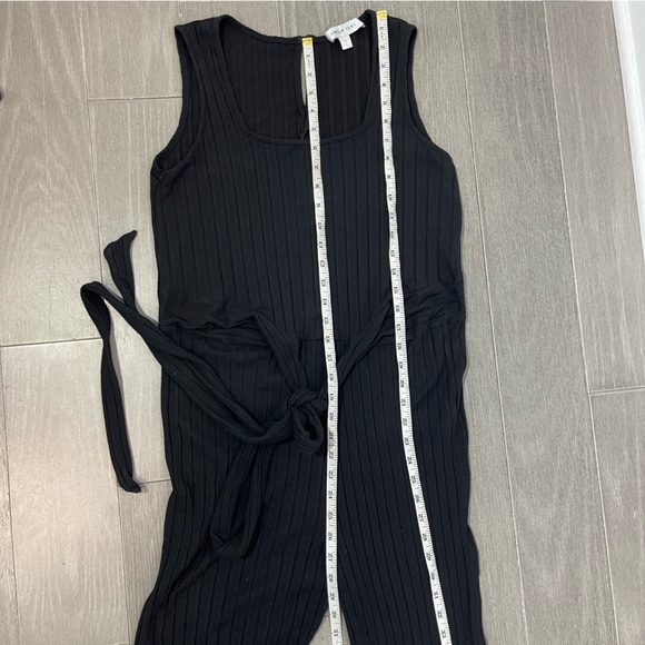 Amour Vert Briar Provence Rib Jumpsuit Black Size L Large Ankle Crop Minimalist - Picture 13 of 15